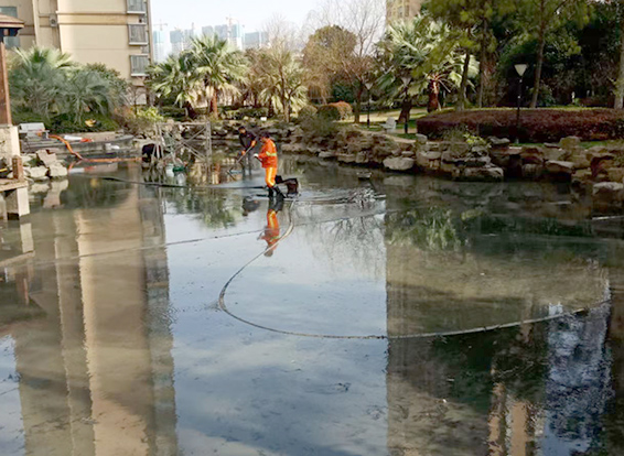 嫩江景观池淤泥清理