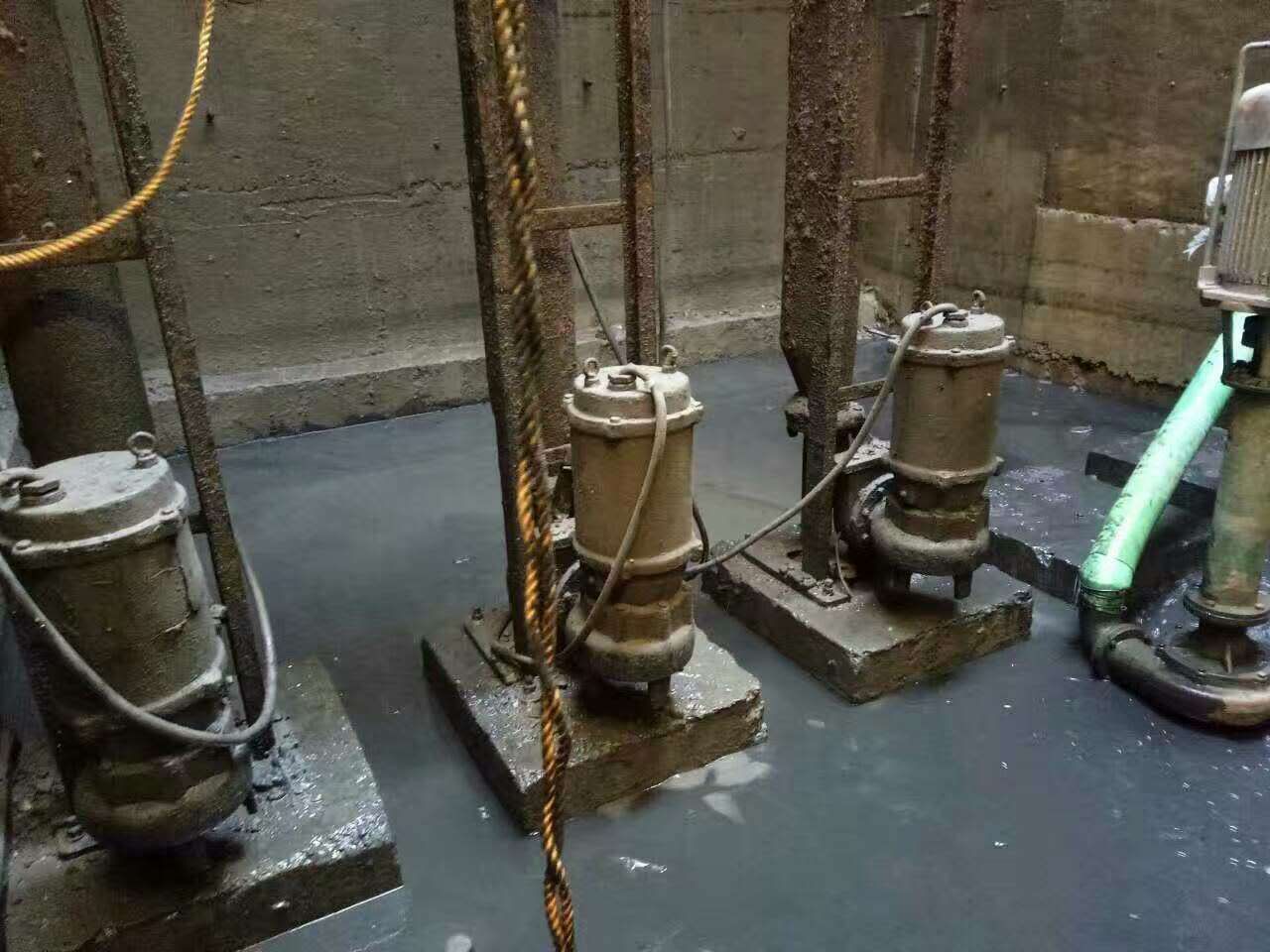 嫩江污水池清理