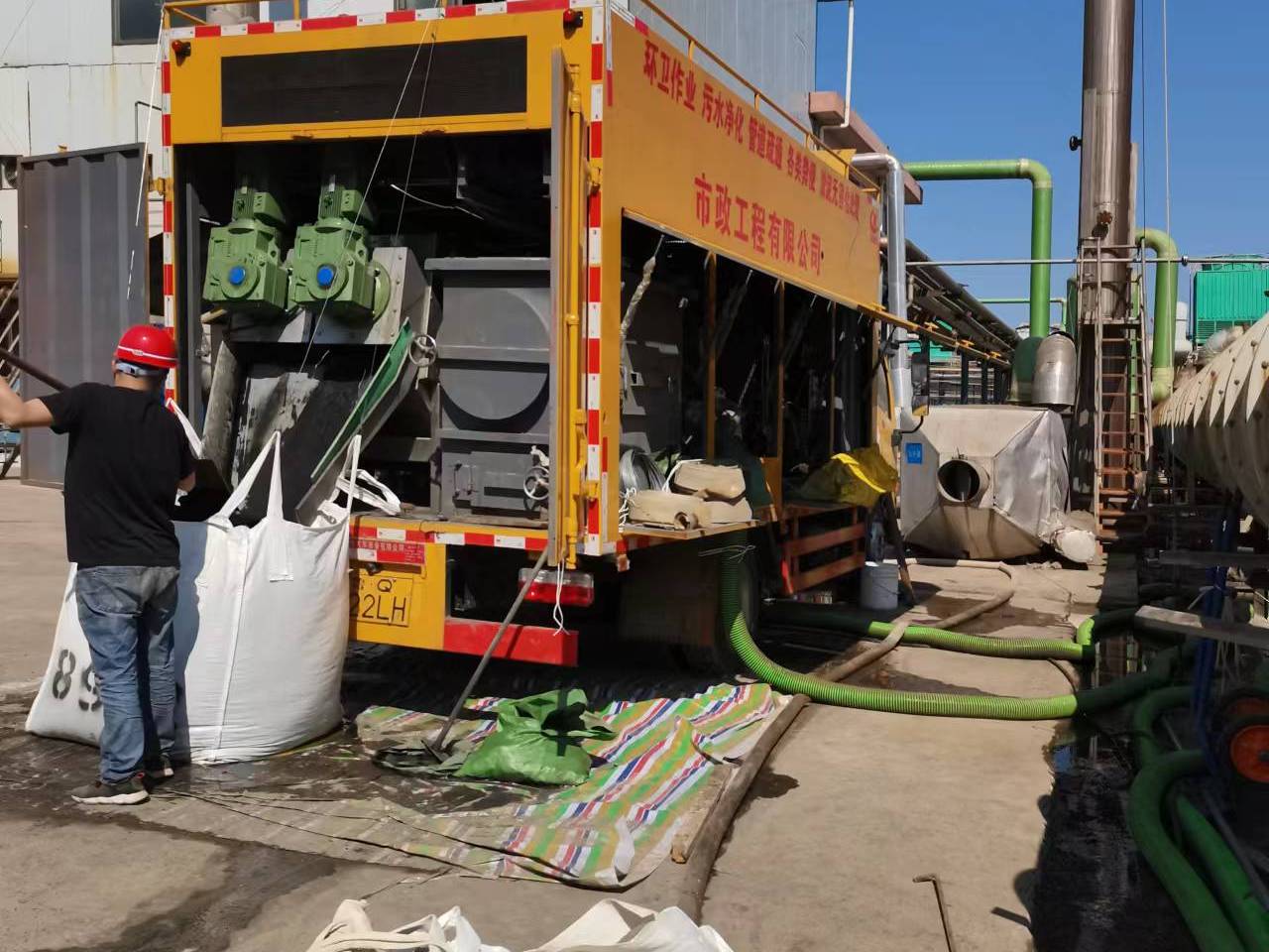 嫩江淤泥压干处理